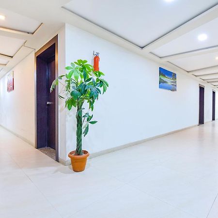 Fabhotel Skyland 阿穆达巴 外观 照片