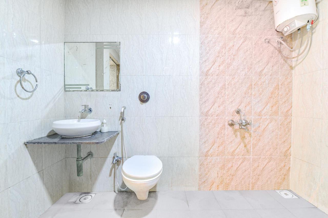 Fabhotel Skyland 阿穆达巴 外观 照片