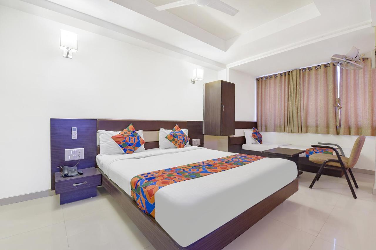 Fabhotel Skyland 阿穆达巴 外观 照片