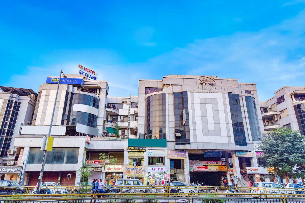 Fabhotel Skyland 阿穆达巴 外观 照片