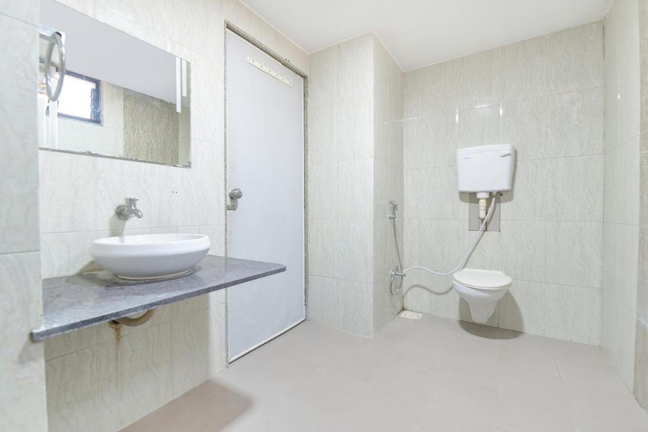 Fabhotel Skyland 阿穆达巴 外观 照片