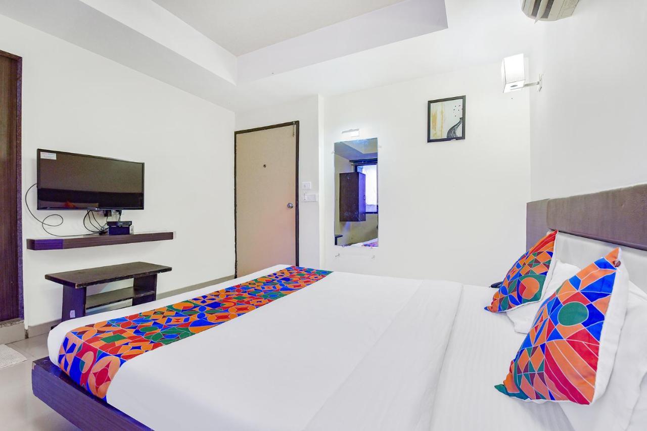 Fabhotel Skyland 阿穆达巴 外观 照片