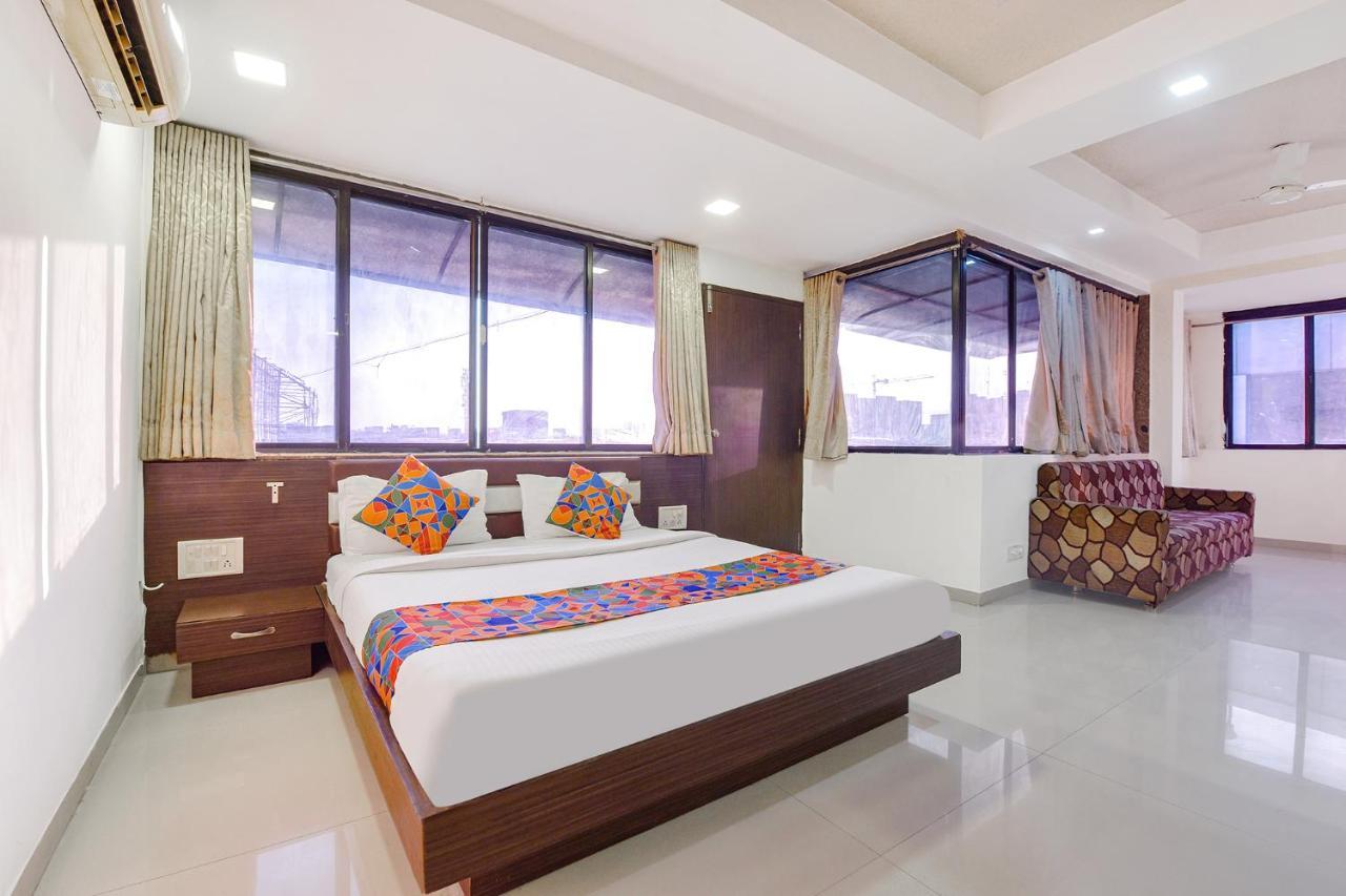 Fabhotel Skyland 阿穆达巴 外观 照片