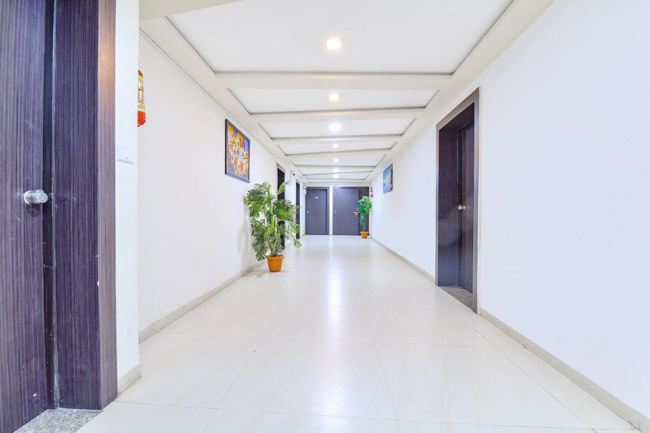 Fabhotel Skyland 阿穆达巴 外观 照片
